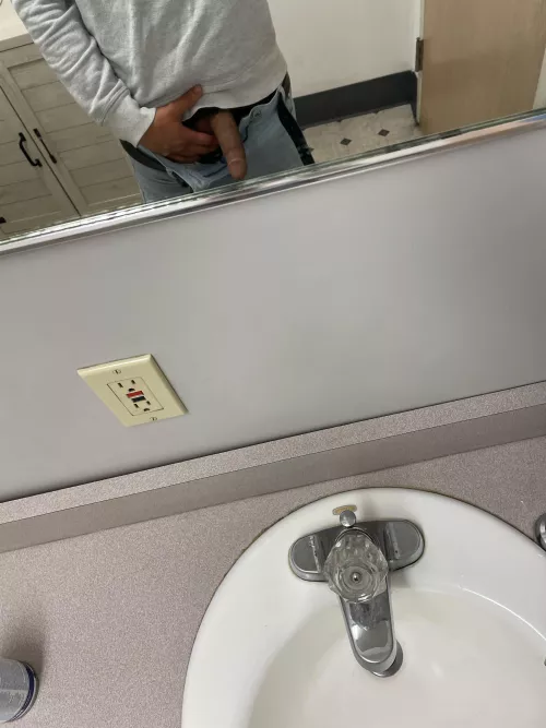 When u horny at work 😩