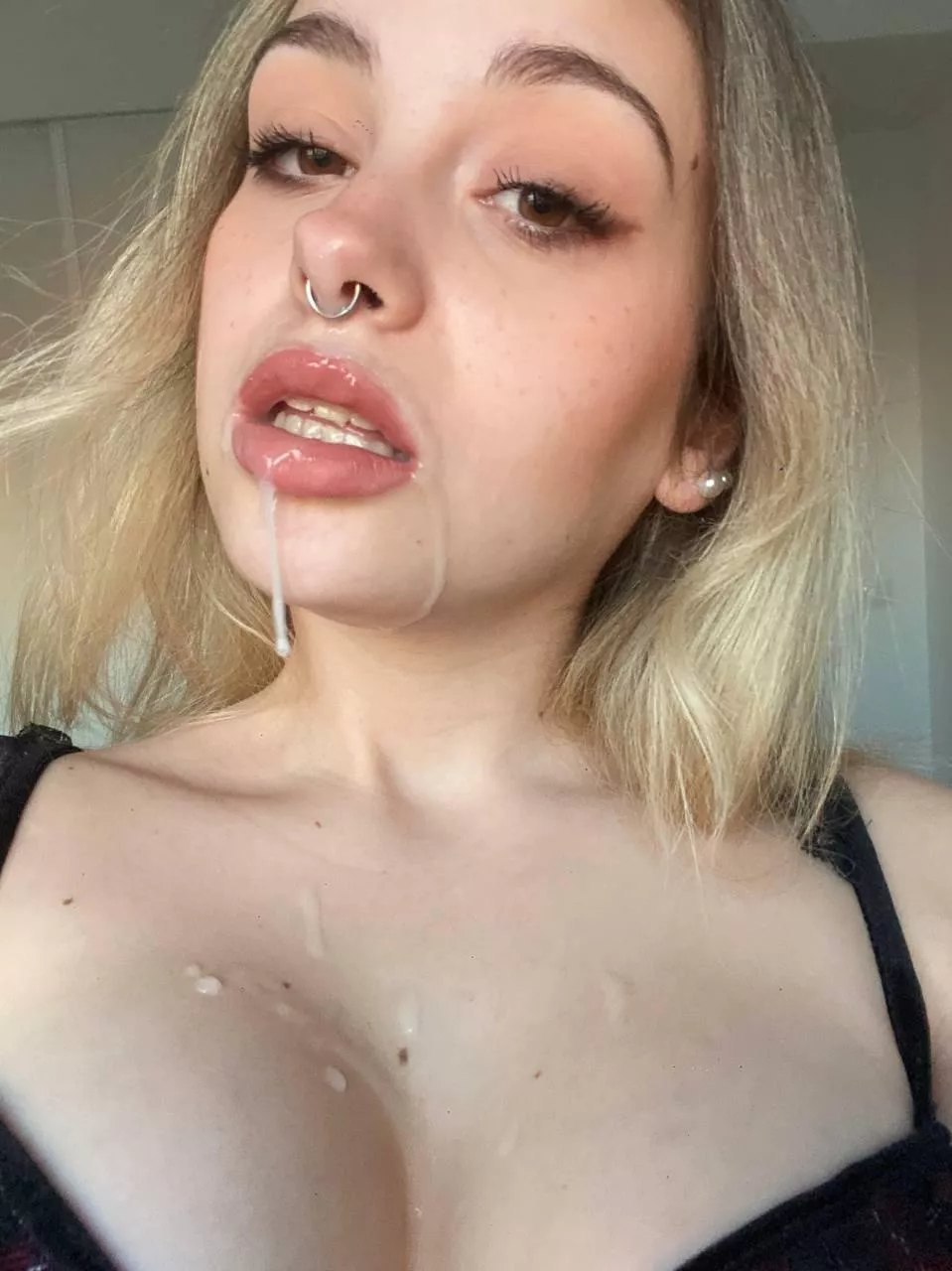 Would you let me know before you cum or would you force me to swallow it, it makes me very horny thinking about it