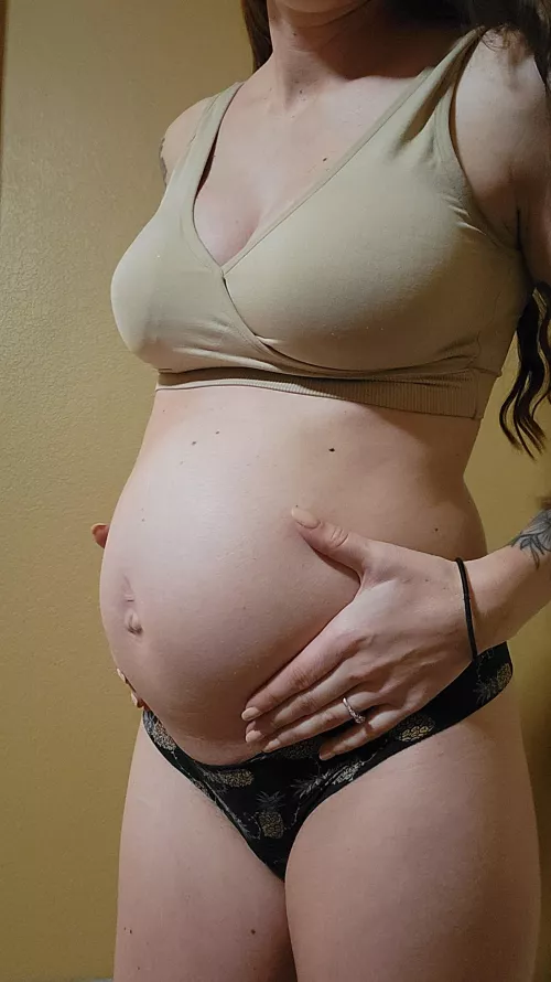 wow, as my stomach gets bigger you have more space to cover 🍆💦