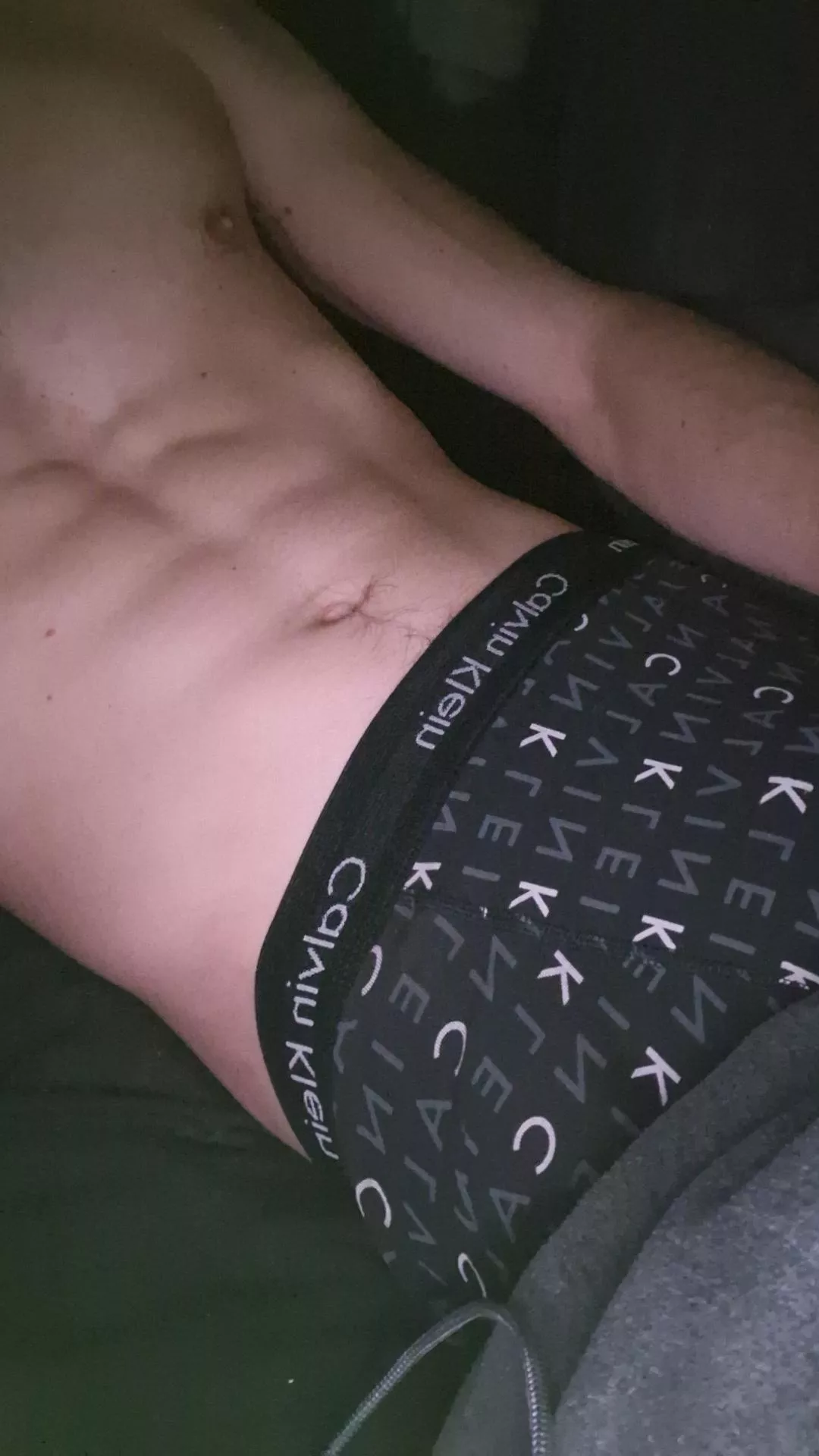 18muk looking for skinny boys with big cocks add braderzzz279 