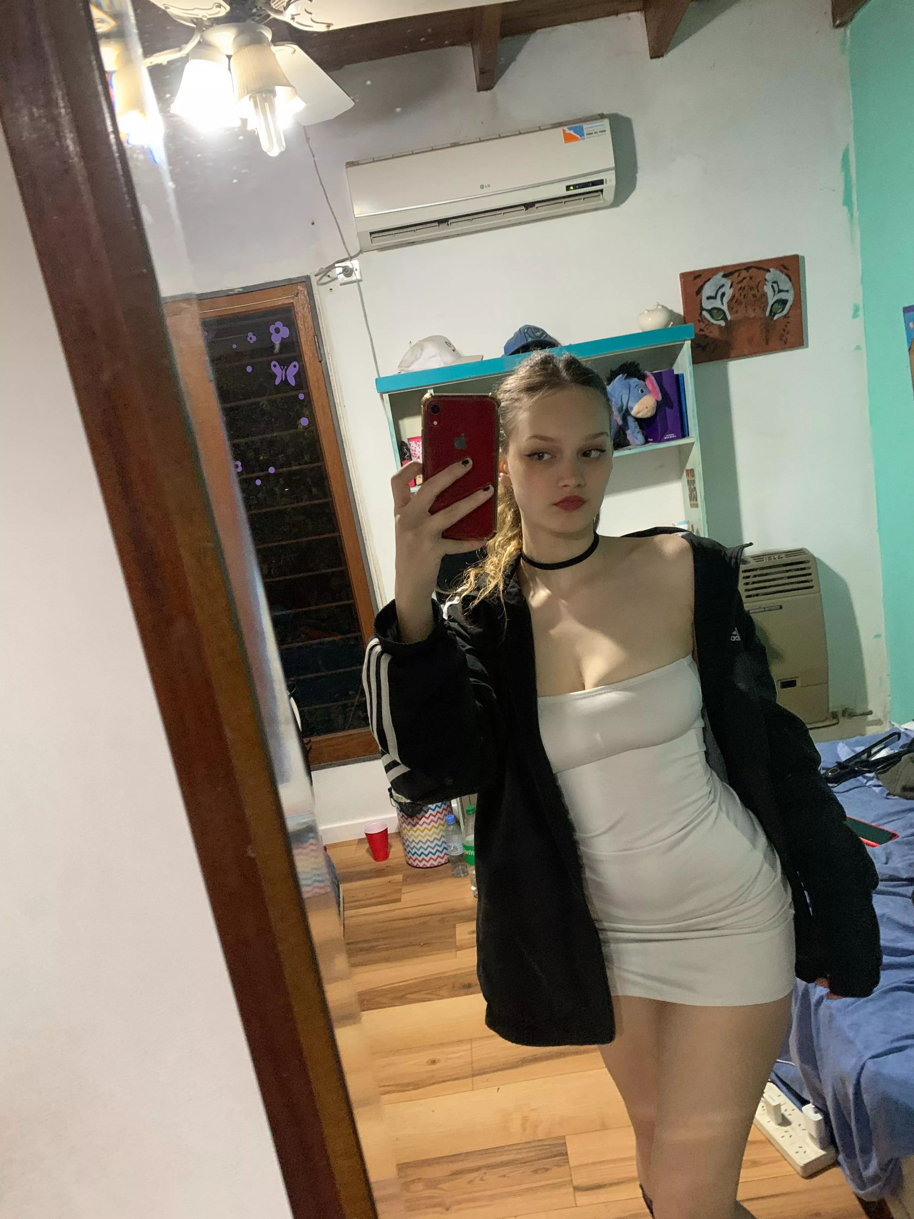 19 and looking for love.... What would we do on our first date?