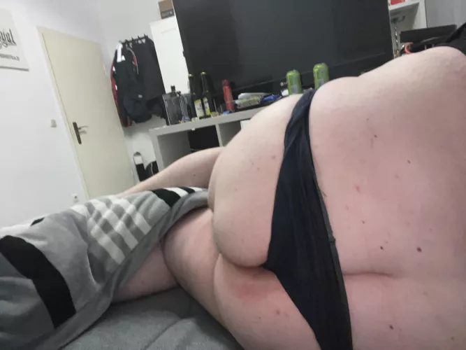 19 wanna get used by a Dom Daddy