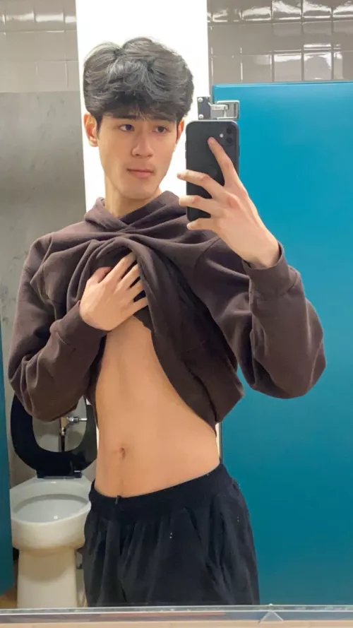 20m college twink, anyone want to talk?