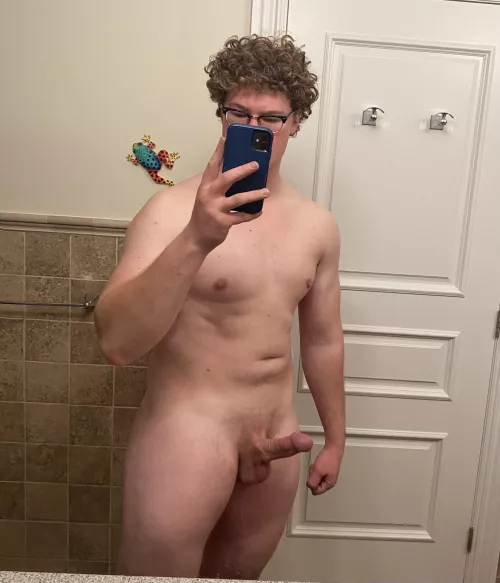 23M - Soooooo bored tonight, any one want to keep me company? ;)