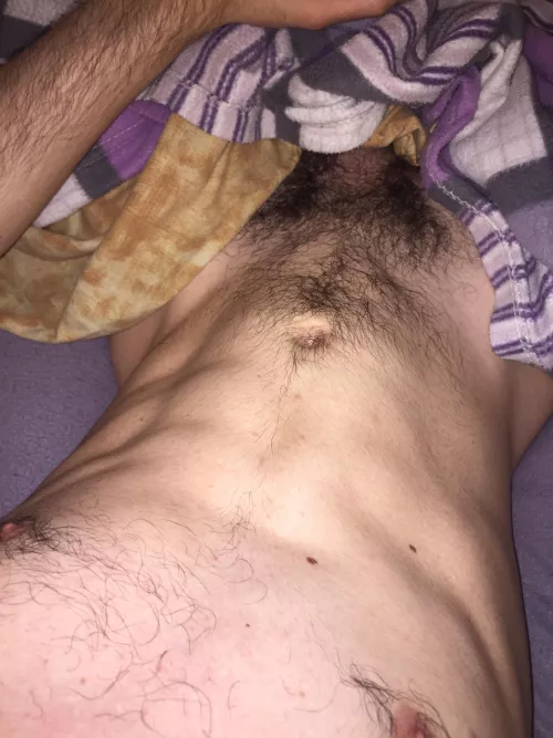 25 hung vers - looking for skinny/fit/toned/muscular guys - snap: gabemt SEND BODY PIC to be added back