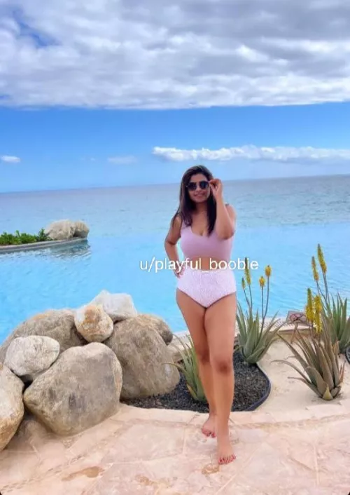 Any couple here who wana take me on a vacation (f)