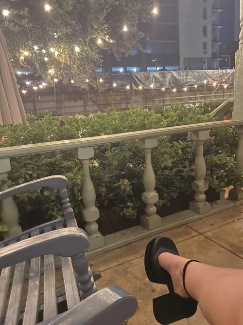 Classic date night heels 🖤