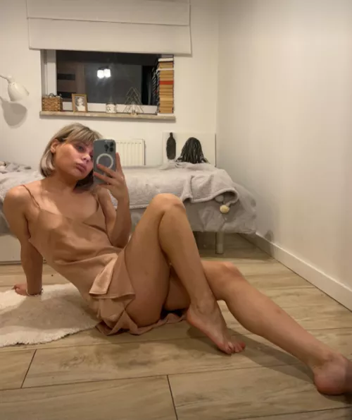 cons of a short skirt...or pros, heh