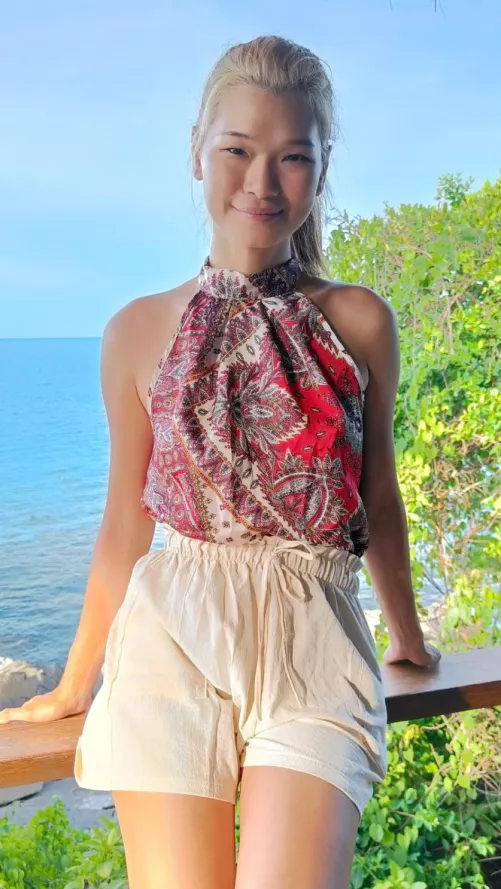 Do you like my new shirt (F 25)