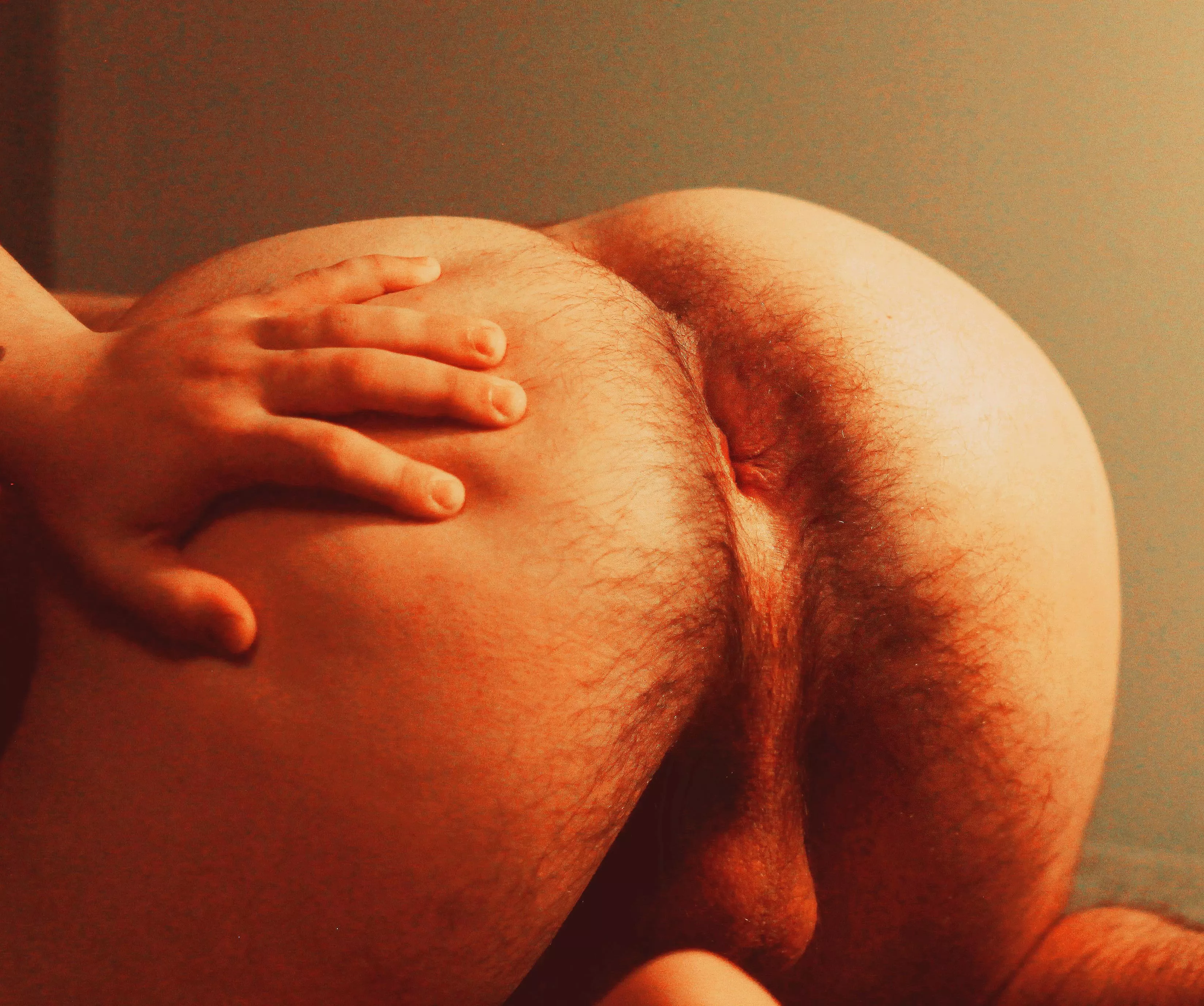 Fist time ever posting a photo of my ass 😅