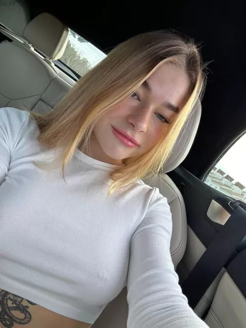 I don't know why this top is my favorite to wear