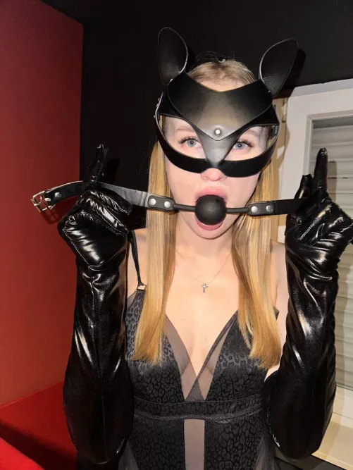 I feel like such a slut when I’m gagged