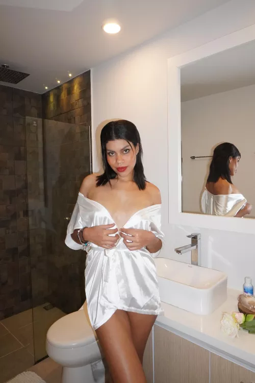 I like bad boys, those who hit you in bed