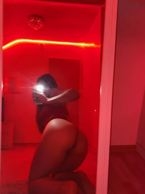 I only eat guys who date my ass