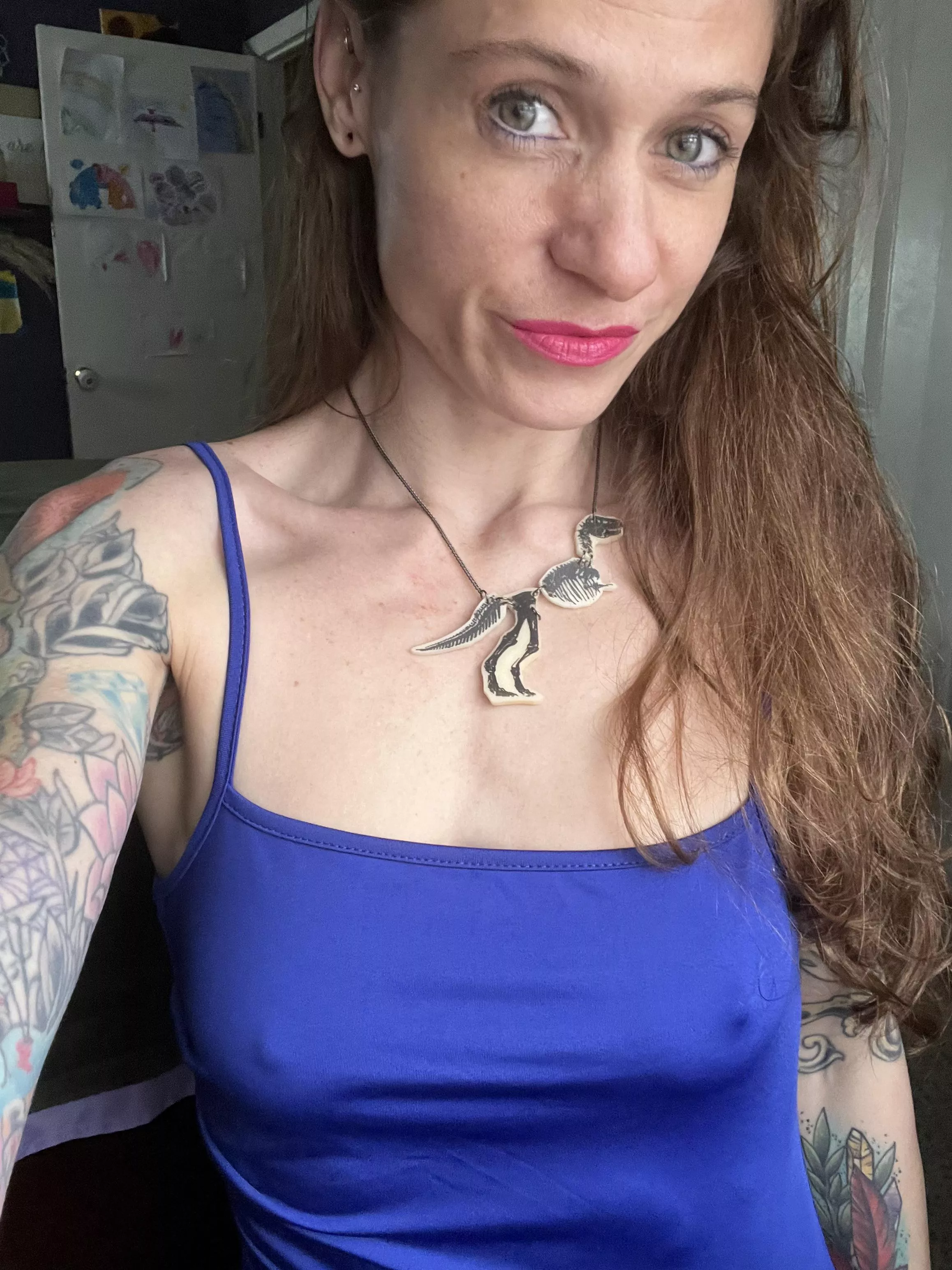 I tried on a blue dress this afternoon. Quickly loved it!