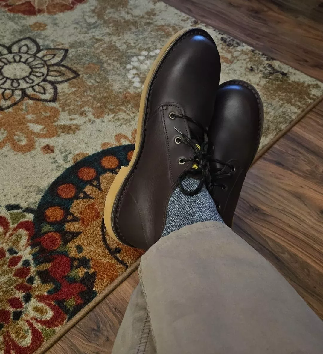 Jim Green Vellies fresh out tha box. First impression is true to size and the the leather is like a well worn glove. 