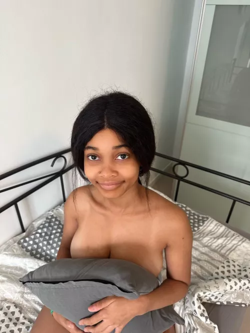 just curious do you like a 4'9 girl like me?