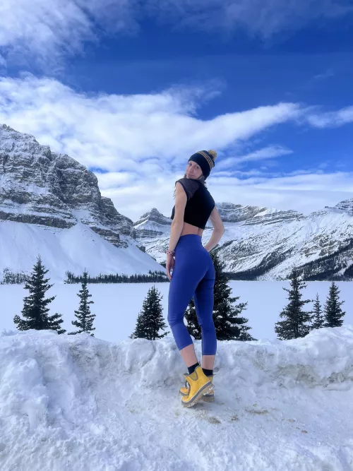 Let's go for a hike 😏 [OC] {f36}