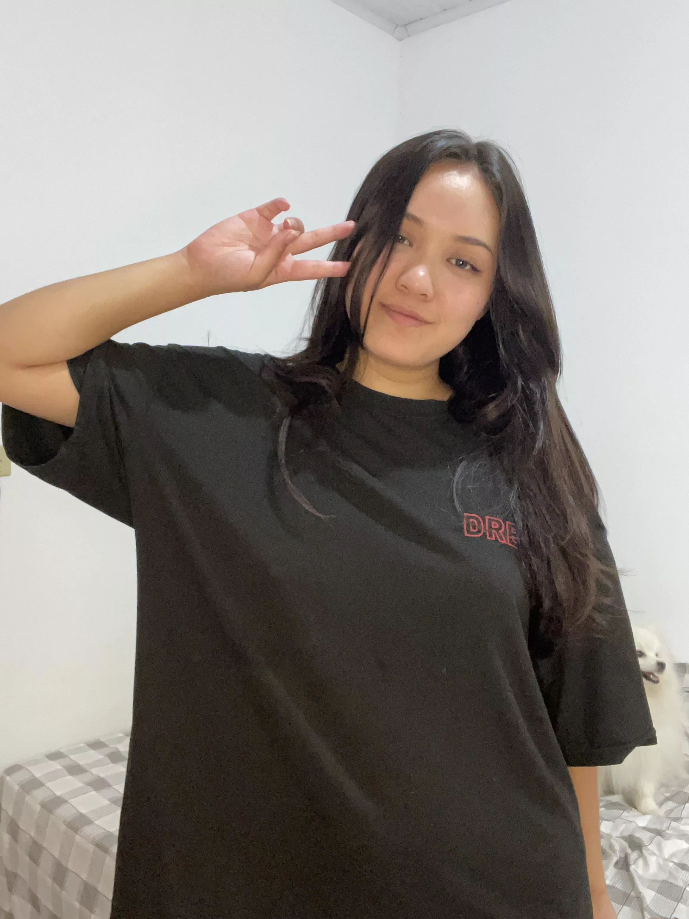 My 18yo body needs some attention, cum and take this shirt off