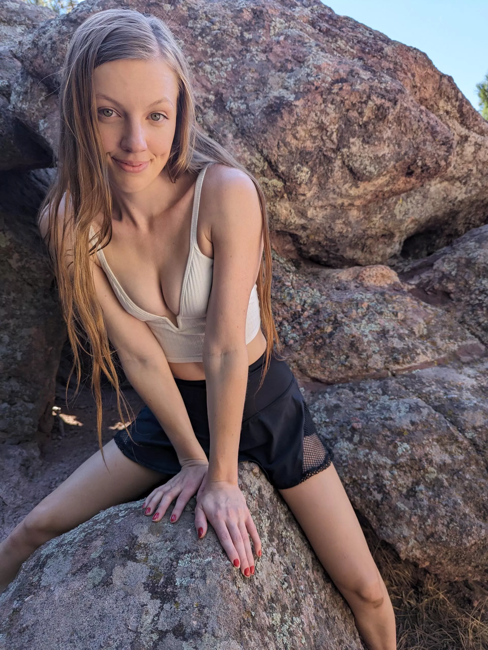 My eyes are up here ;)