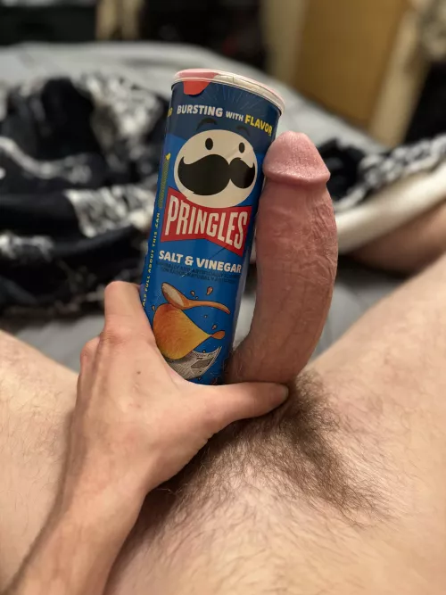 My girthy cock next to a full size Pringles can 😈