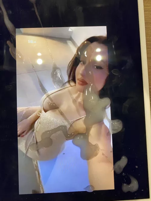 name of the girl he cumtributed?? thanks