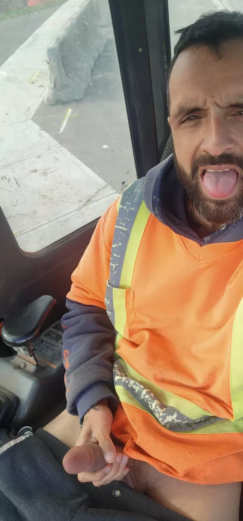 Pulled my cock out at work 🫡