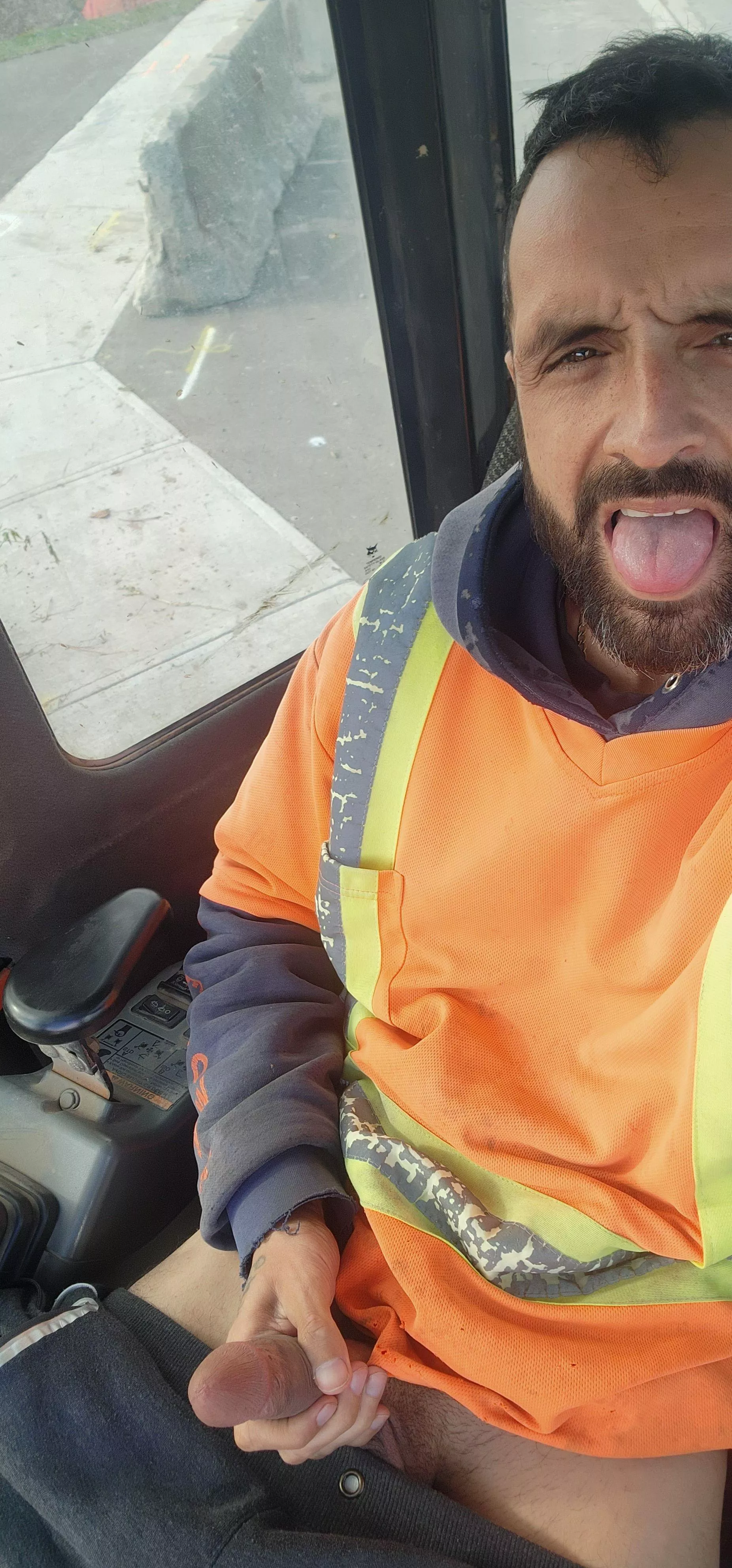 Pulled my cock out at work 🫡