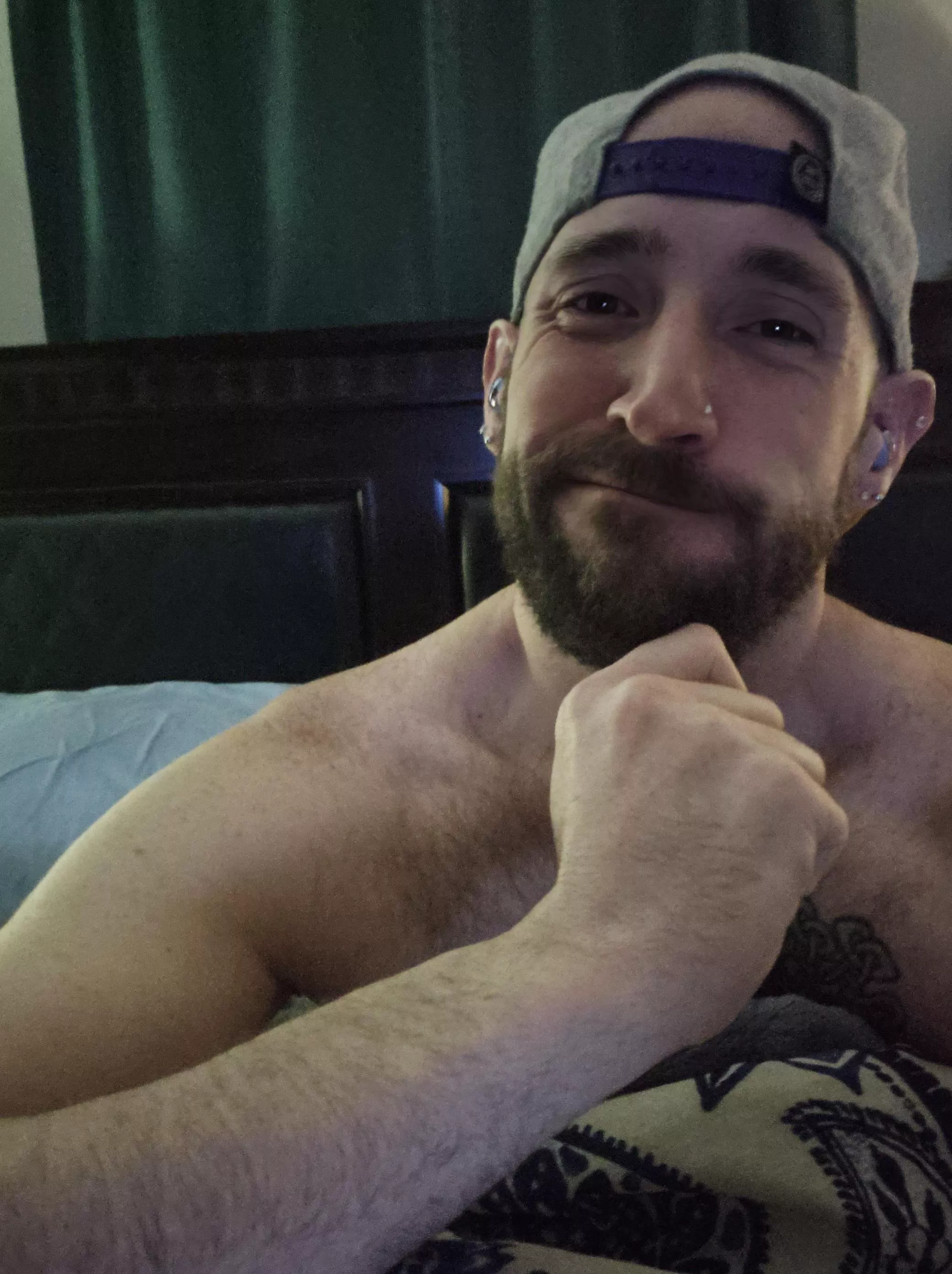 Sending you all the hugs and good vibes for a great night  Sending you all the hugs and good vibes for a great night