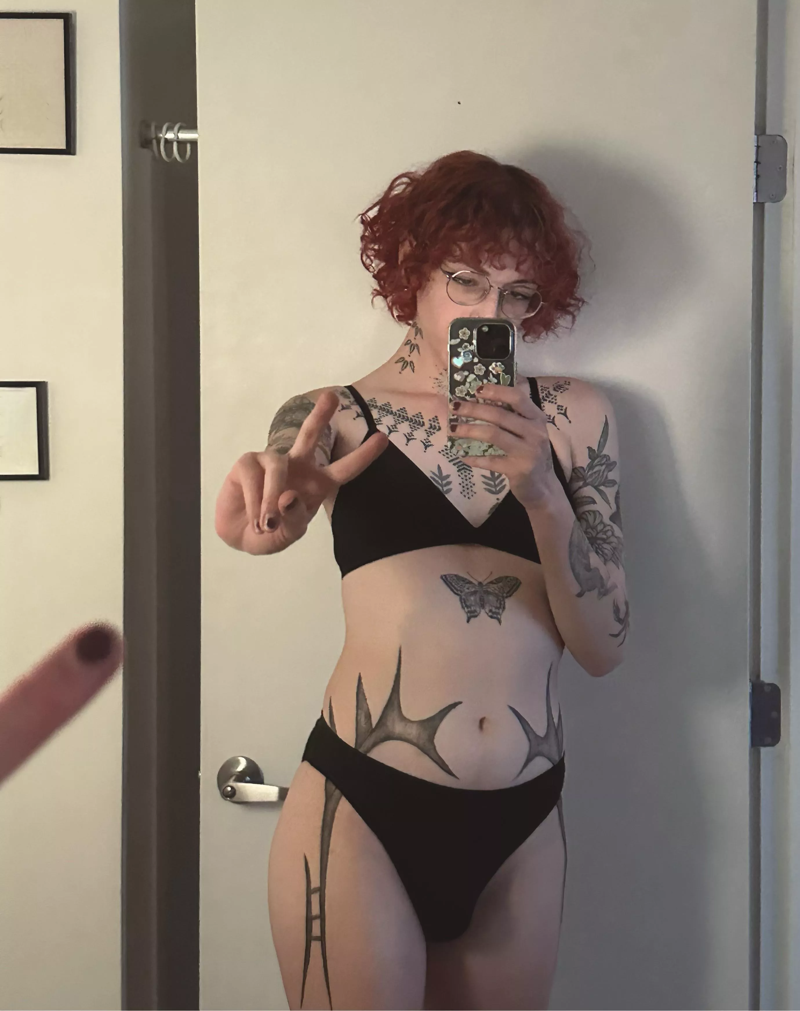 The girl next door want to show you her new tattoos ☺️