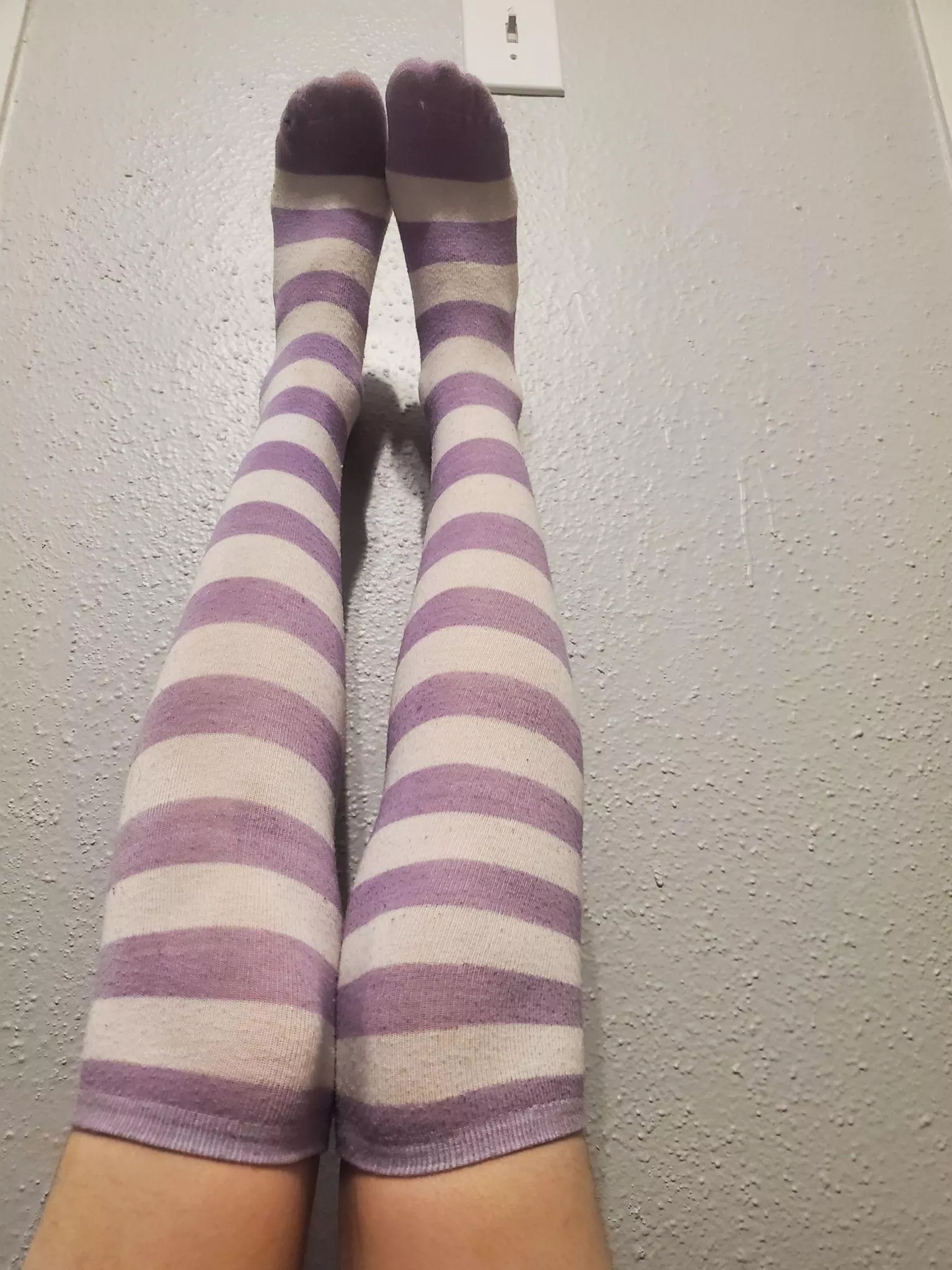 These stockings make me feel sexy ^_^