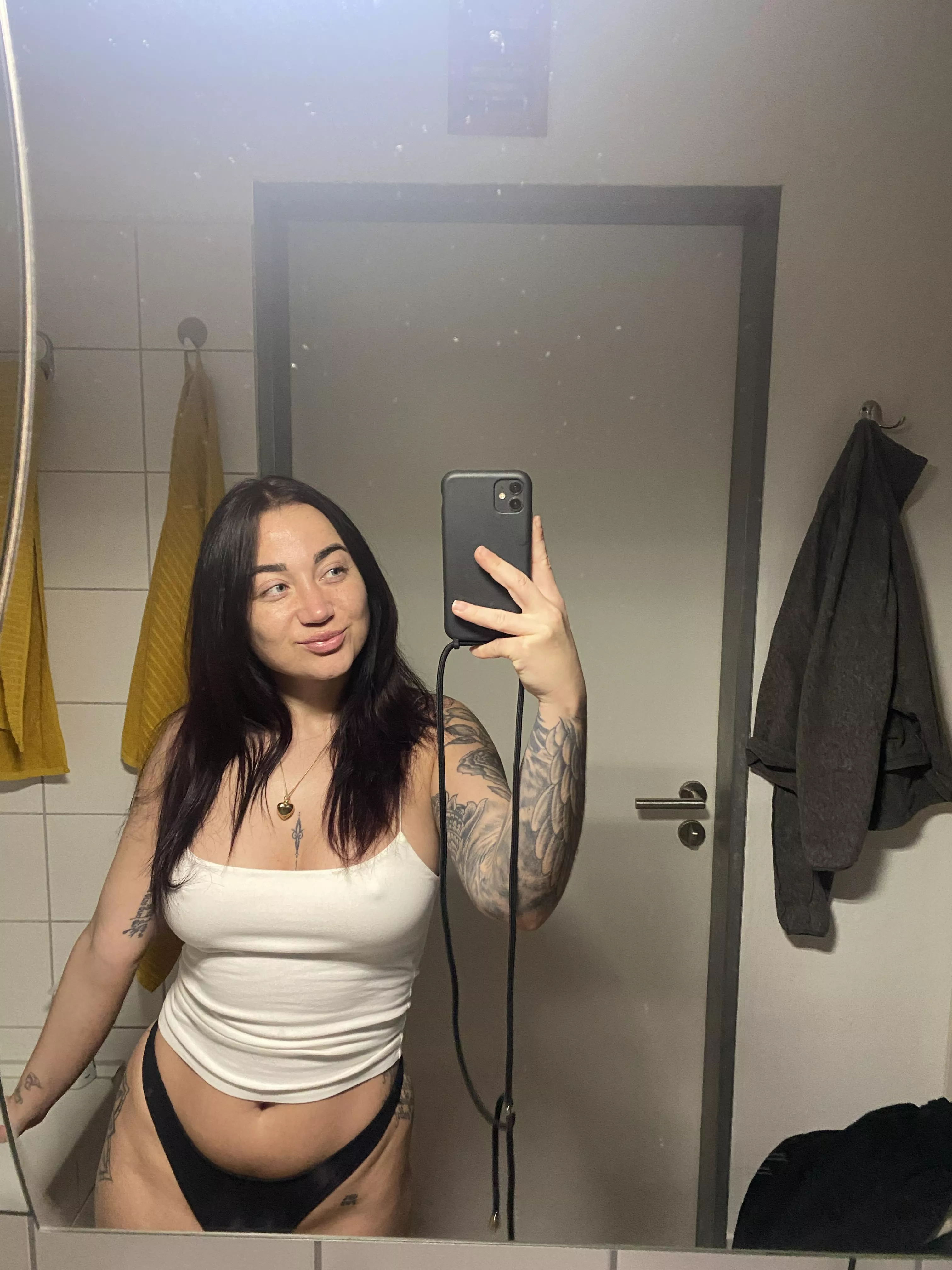 will you fuc me rough or gentle ? 🥺