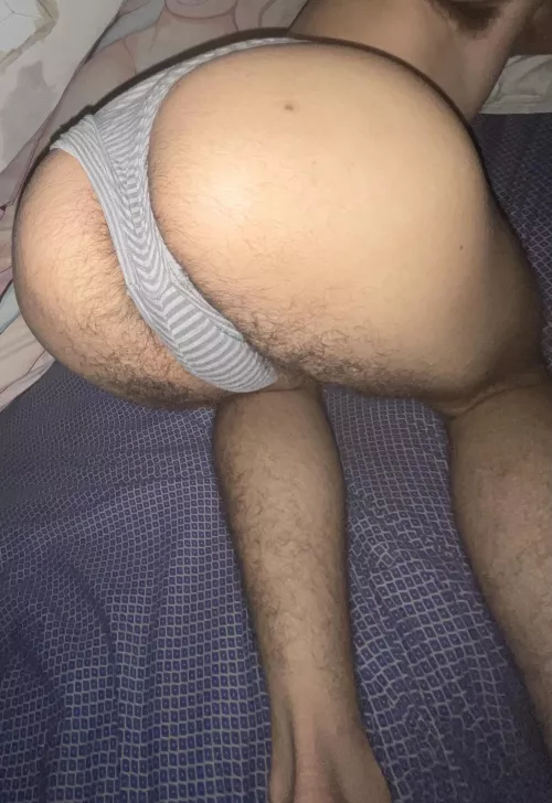 19 sissy looking for cock and a daddy and fully turn gay.