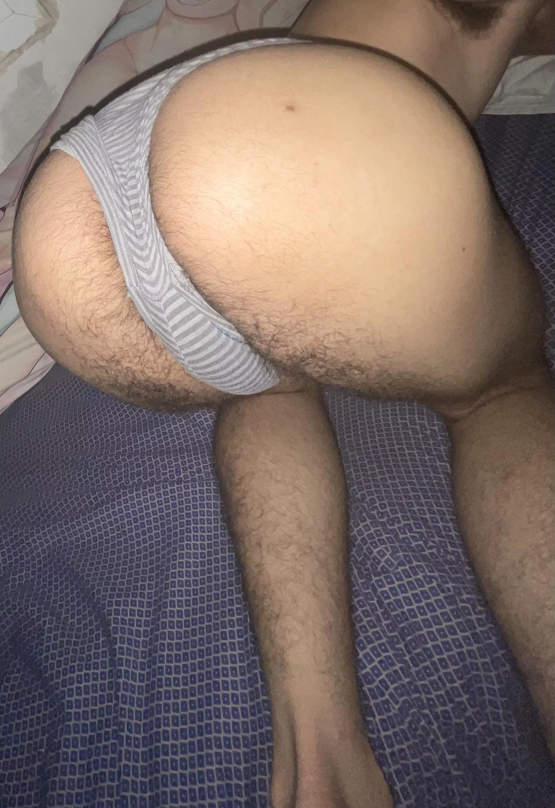 19 sissy looking for cock and a daddy and fully turn gay.