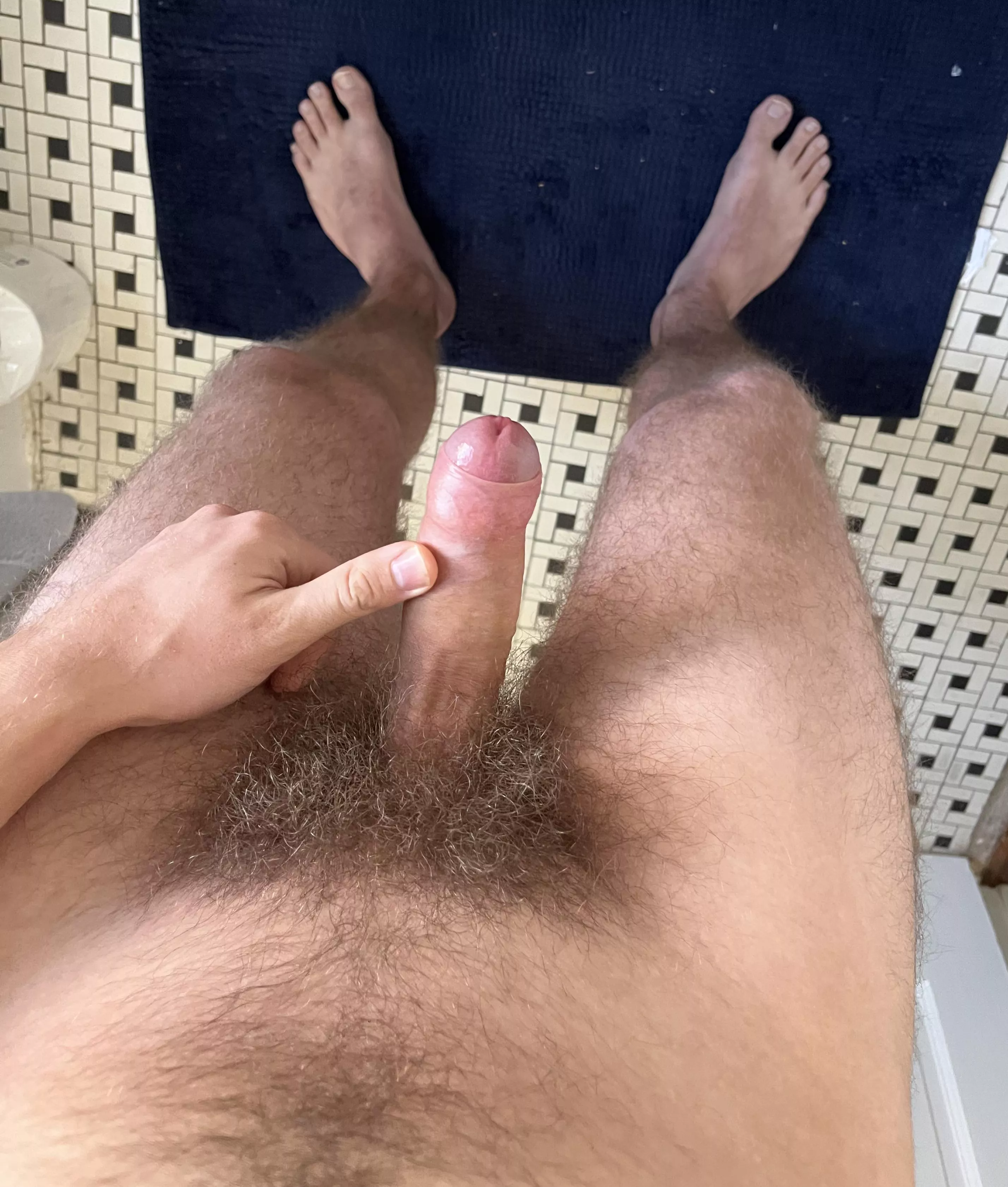 22 college guy, got my bush out in the morning sun today