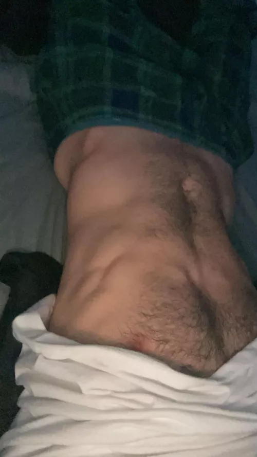 24 fit hairy masc uncut. Looking for other masc bros Fit+ Face++ chil++ send pictures for snap