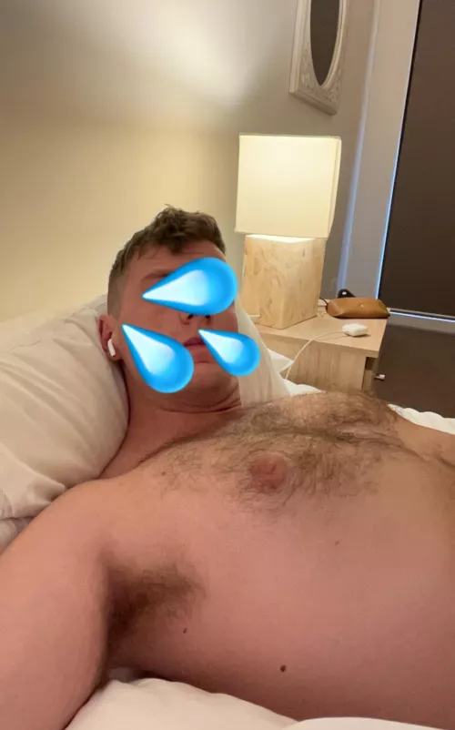 25 masculine Australian bi rugby player. Just finished training. Hmu to jerk. Sc: jake_bro000