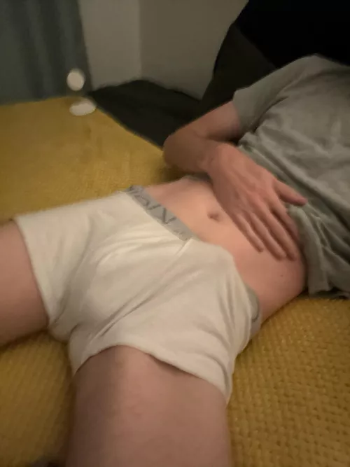 42 I love being watched. Show only your face and tell me what you want me to show you. Any 18-year-olds curious? Send face and age to edward_devos