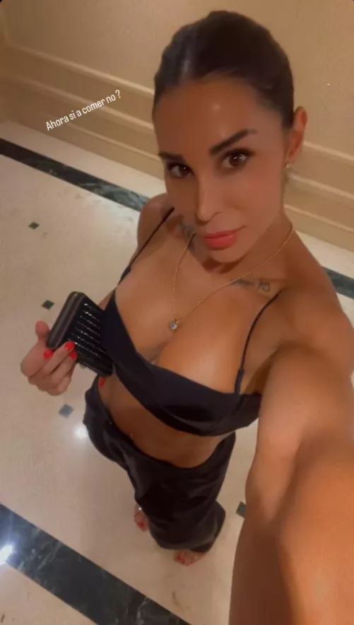 Ana C ... what would she find to eat ?