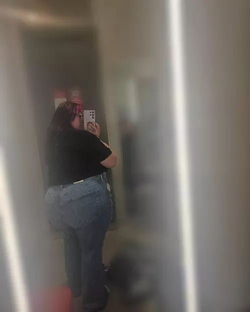 Another pair of jeans for ya today 💗