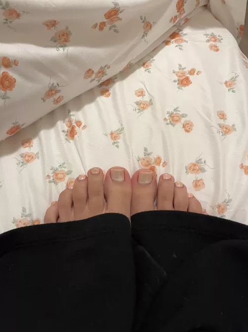 Are my feet pretty?