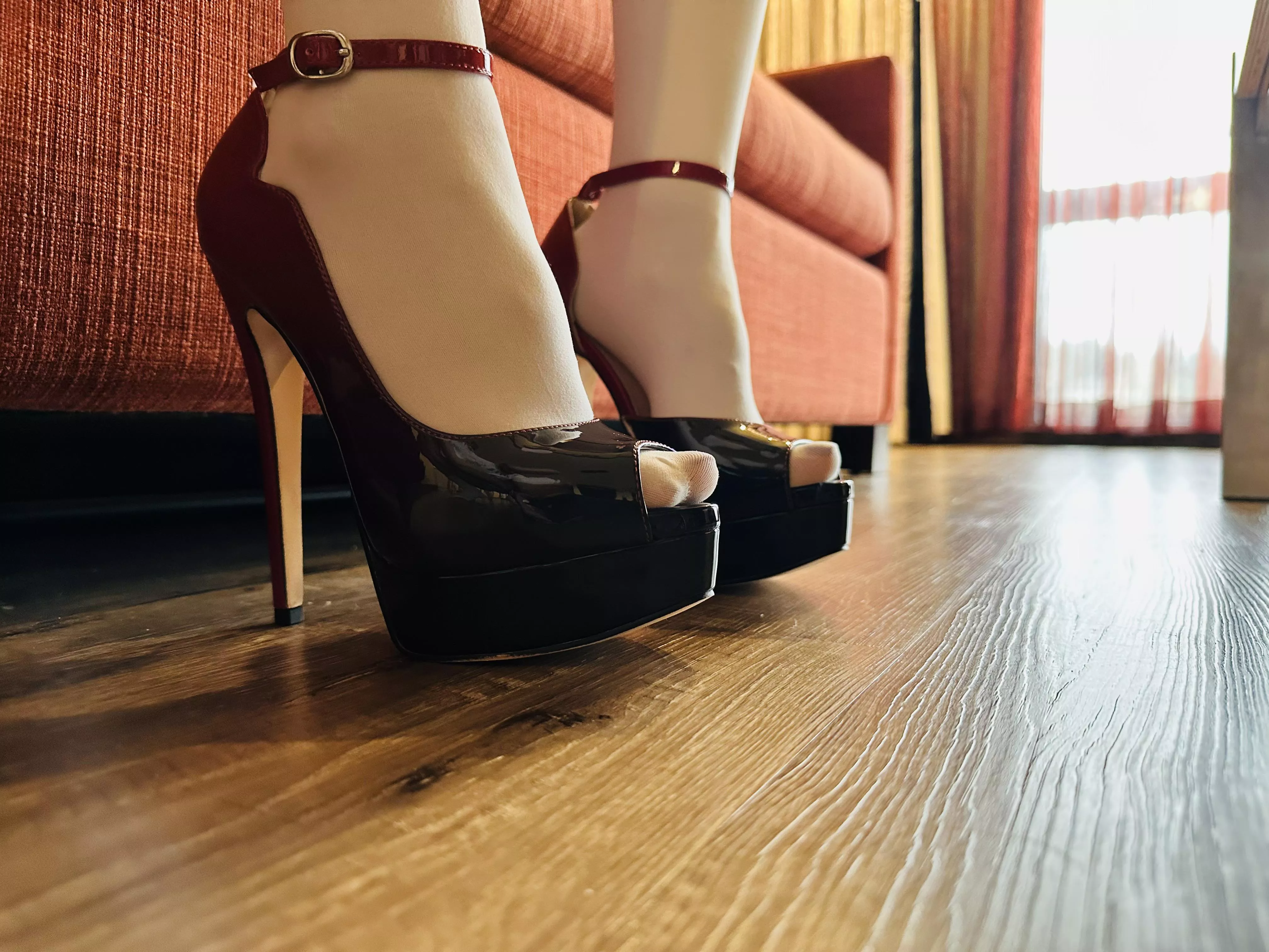 Are you a stockings and heels fan?