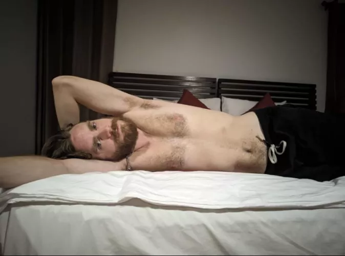 come lie down with me 😚