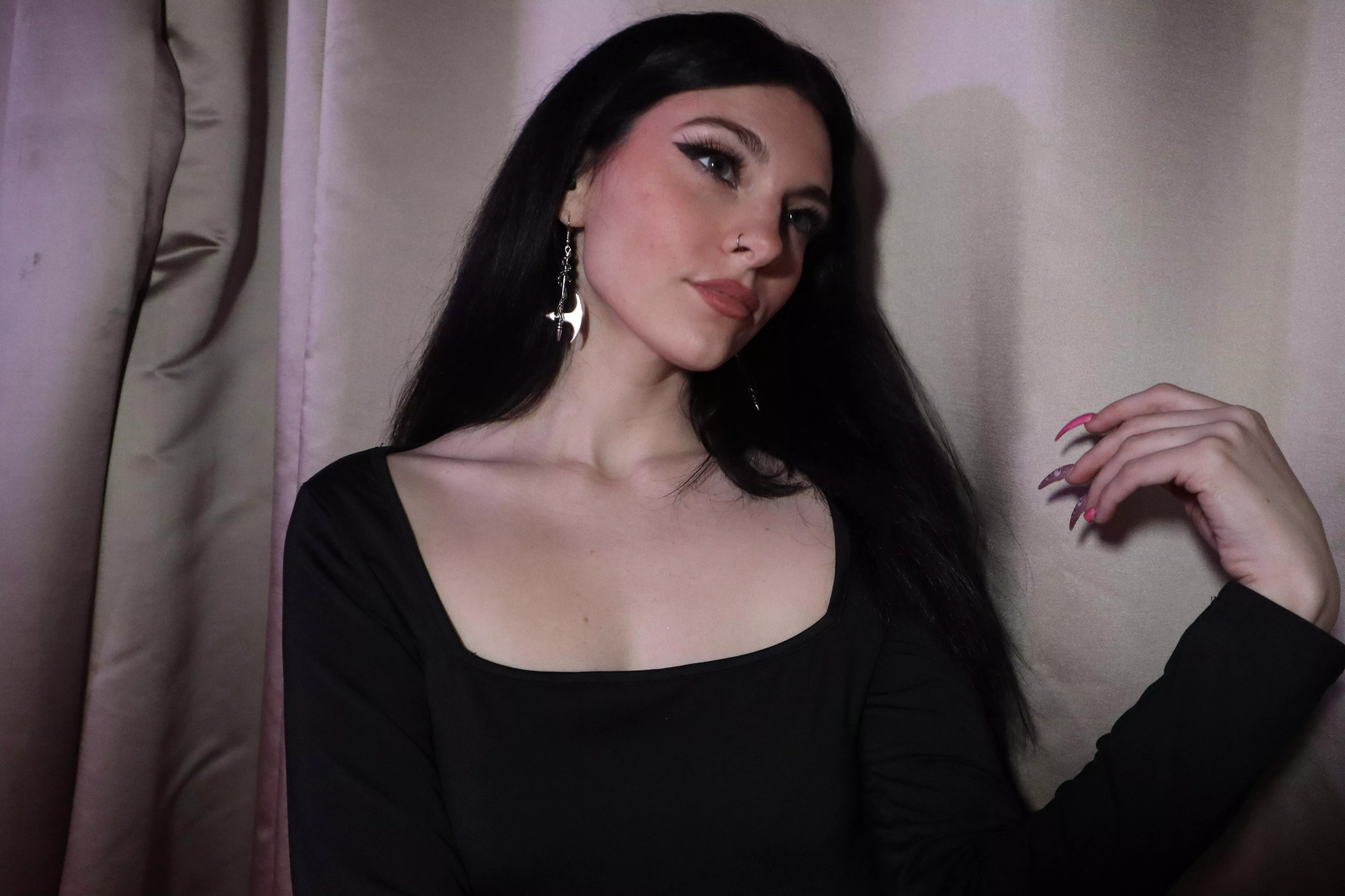 Did you know that classy girls are the horniest, you can try me if you want.