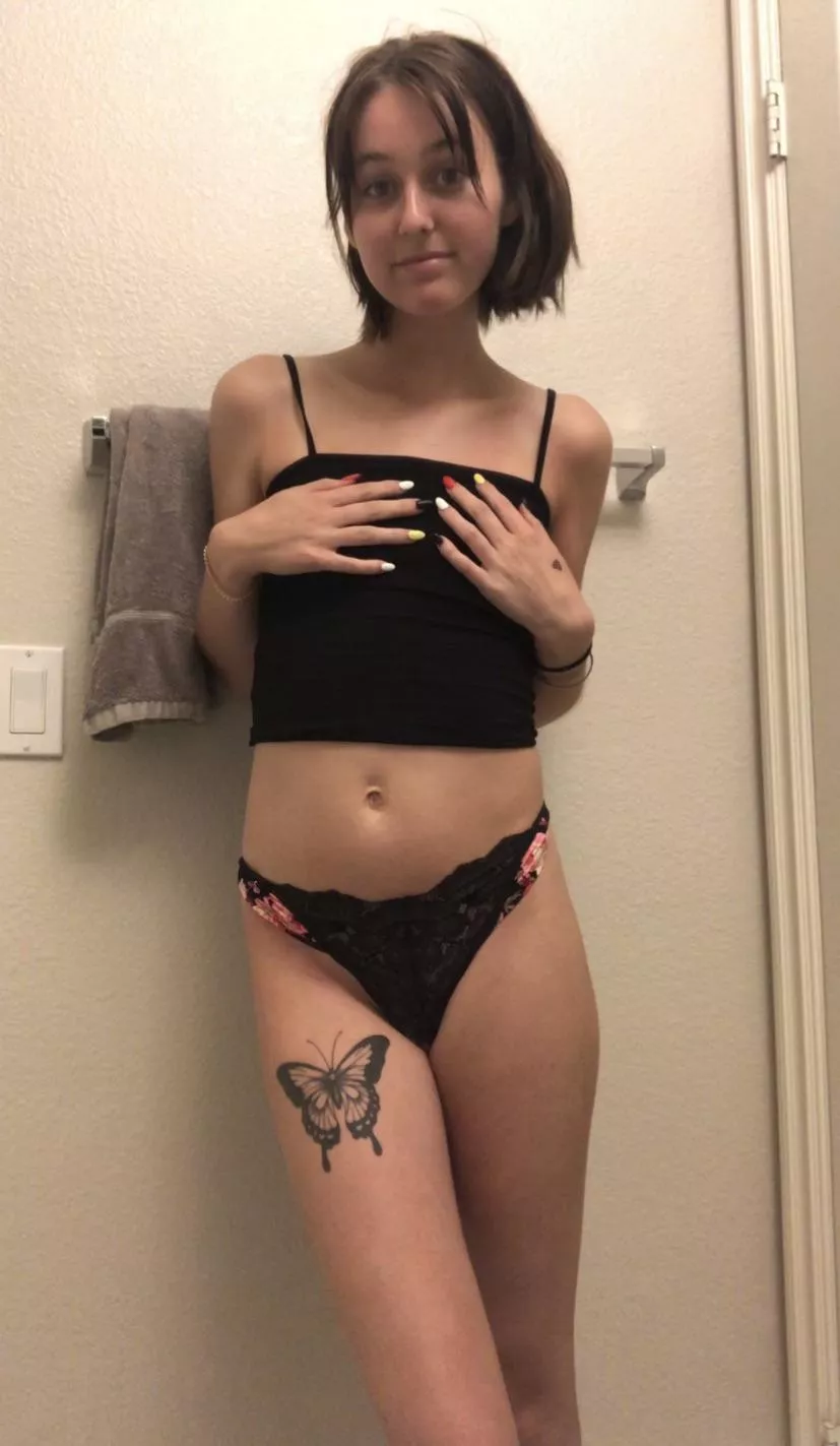 Do I look good in black? 