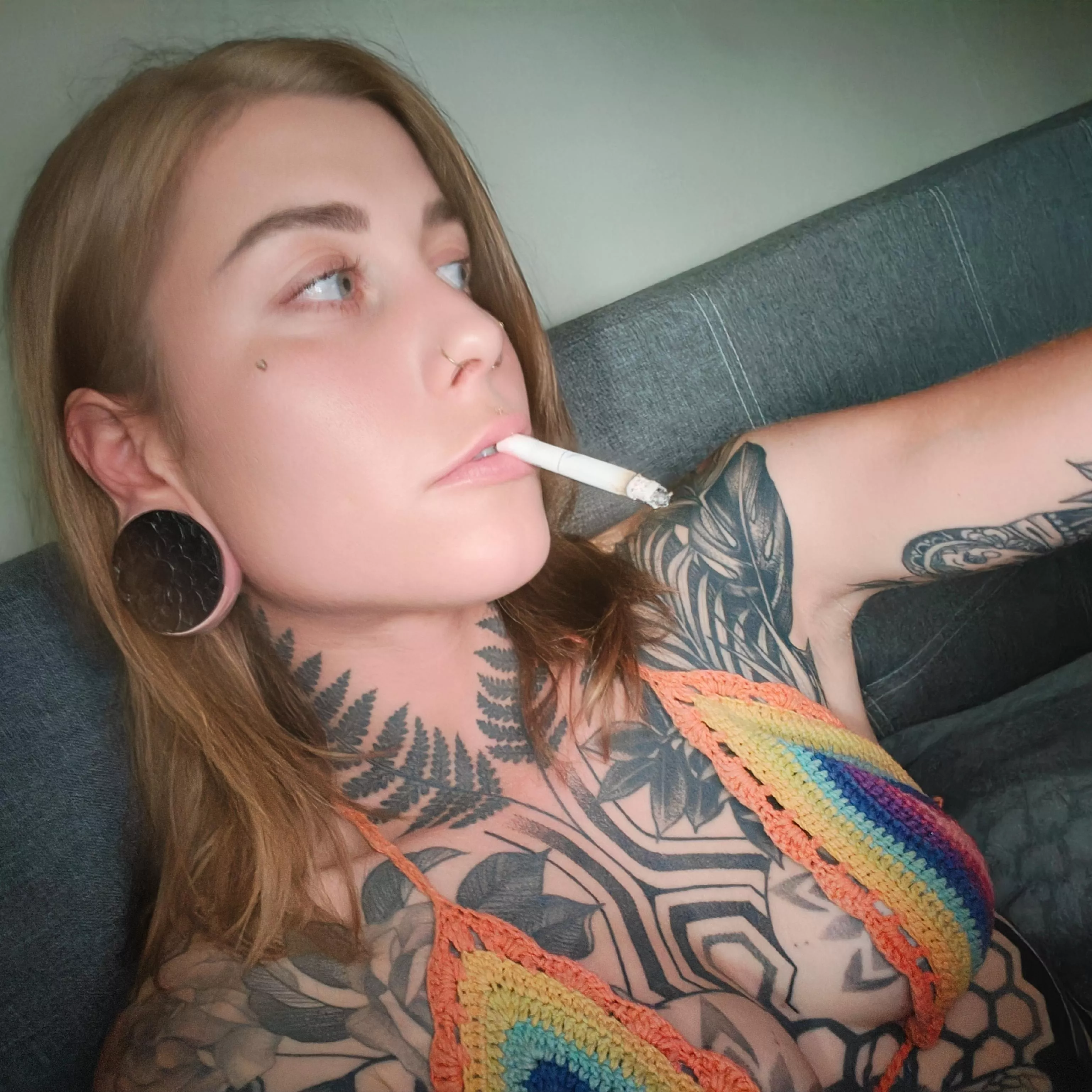 Do you like tatts and smoke?