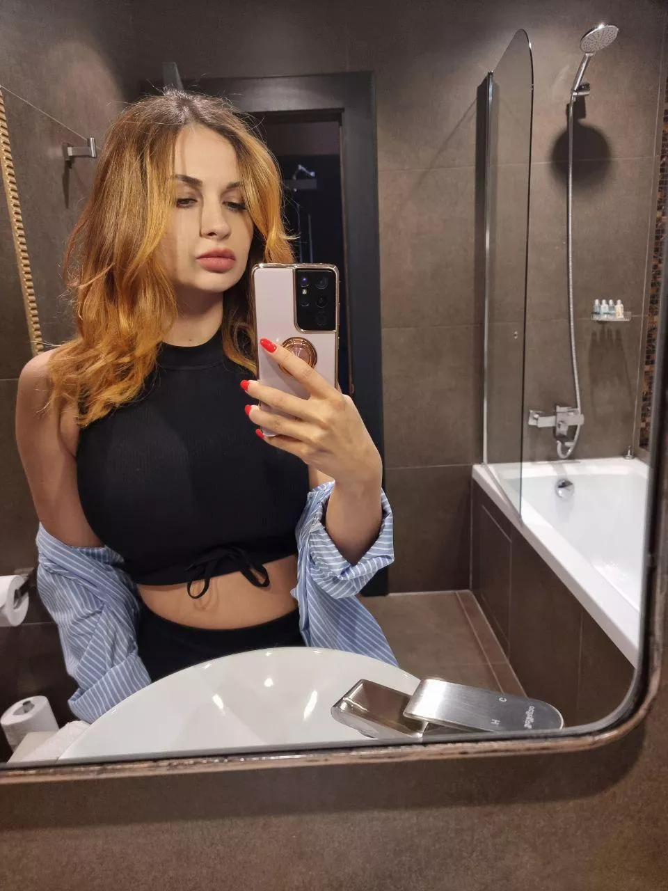 Do you want to get a selfie from me?