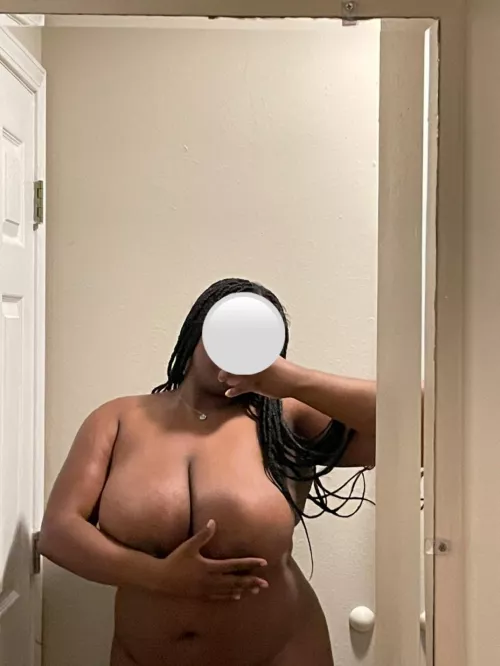 (F) - looking to tone and slim down. bra size 42i