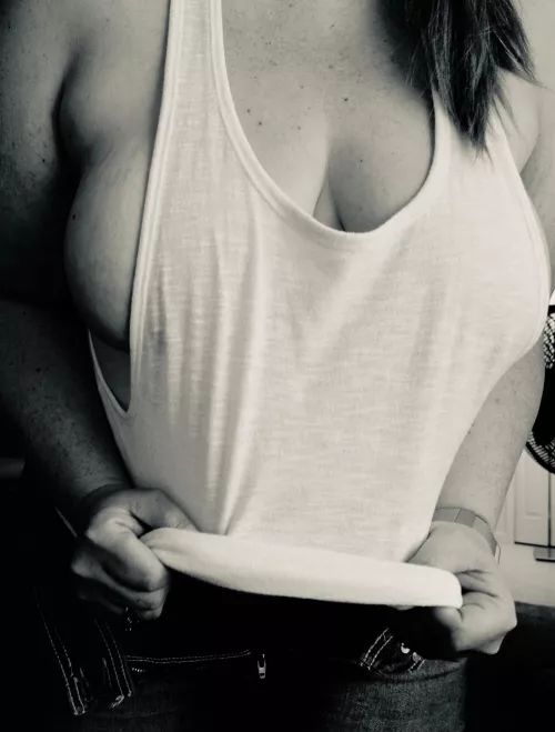 Feel like this shirt should be wet!