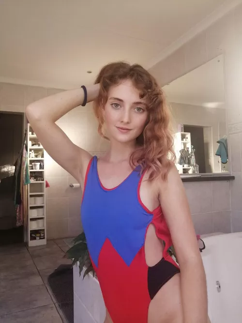 feeling spicy, ur girl loves splashing in red n blue. F18